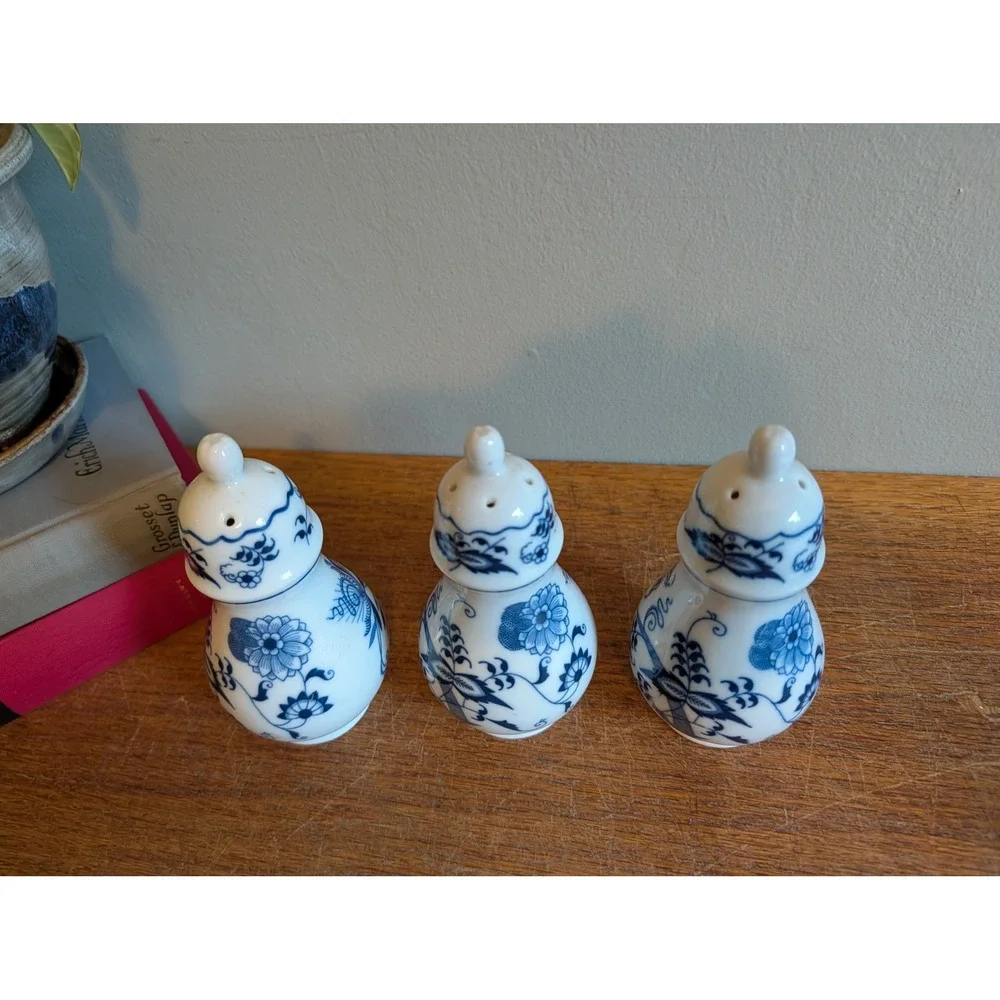 Blue Danube vintage blue
